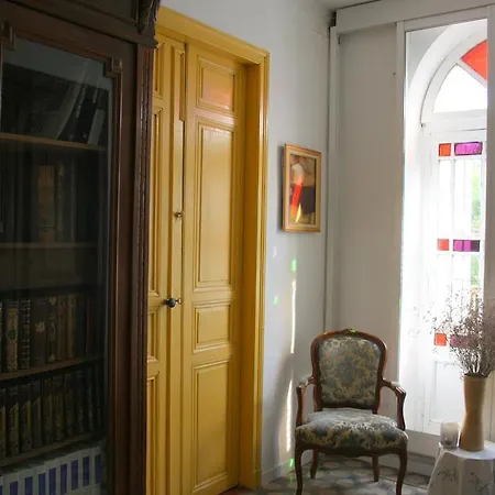 Mas De Bellegou Bed & Breakfast