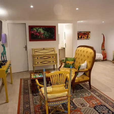 Mas De Bellegou Bed & Breakfast