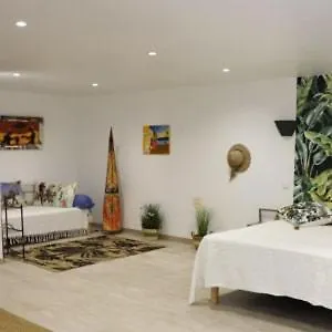 Mas De Bellegou Bed & Breakfast Portiragnes